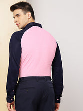 Load image into Gallery viewer, Men Pink &amp; Navy Blue Slim Fit Knitted Stretchable Semiformal Shirt