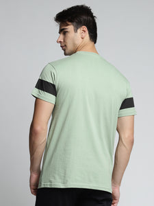 Men Green & Black Printed Round Neck T-shirt