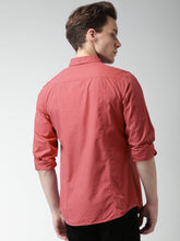 Load image into Gallery viewer, Men Red Slim Fit Solid Casual Shirt